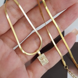گردنبند نگین باگت زنجیر ماری استیل