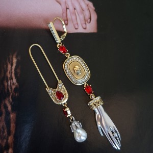 گوشواره مک کوئین مستر