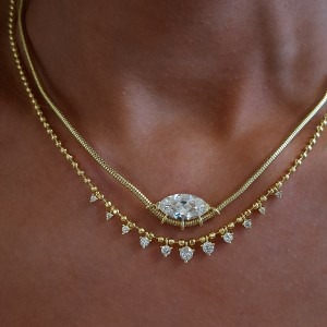 اکسسوری مینیمال طرح طلا