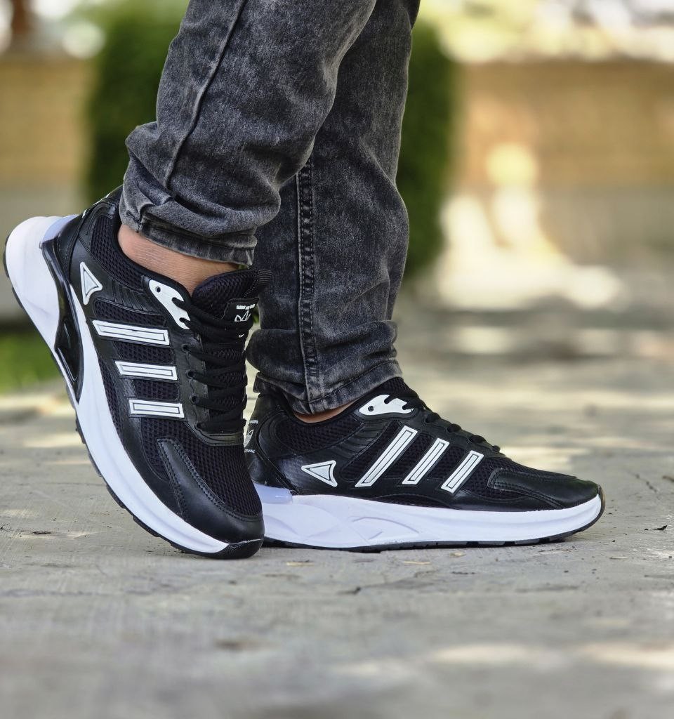 حرااج  فوق العاده کفش اسپرت مردانه  و پسرانه مدل آدیداس شیک و جذاب رنگ مشکی   سفید  با کیفیت