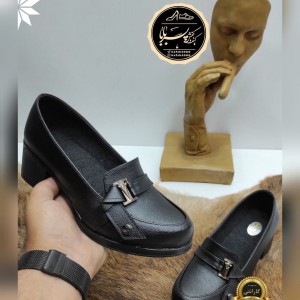 کفش صد در صد طبی  راحتی اداری زنانه جذاب و رویه چرمی با کیفیت زیره پیو