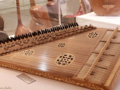 معرفی کامل ساز قانون (مطلب)