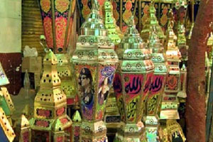 سنت روشن‌کردن فانوس رمضان