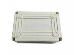 جعبه تقسیم (درب پیچ خور) 7*15*10 با IP65 دانوب باکس