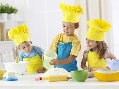 5 دستورالعمل بازی خلاقانه در آشپزخانه با کودک