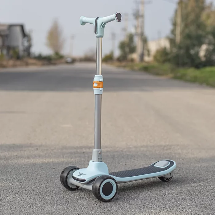 اسکوتر کودک تاشو نشیمن دار رنگ آبی کد P/ZG612/C