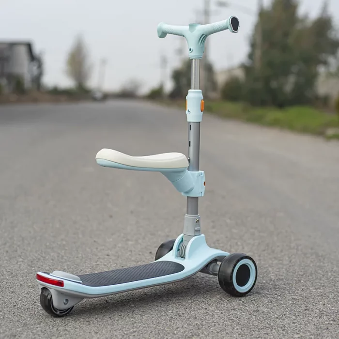 اسکوتر کودک تاشو نشیمن دار رنگ آبی کد P/ZG612/C