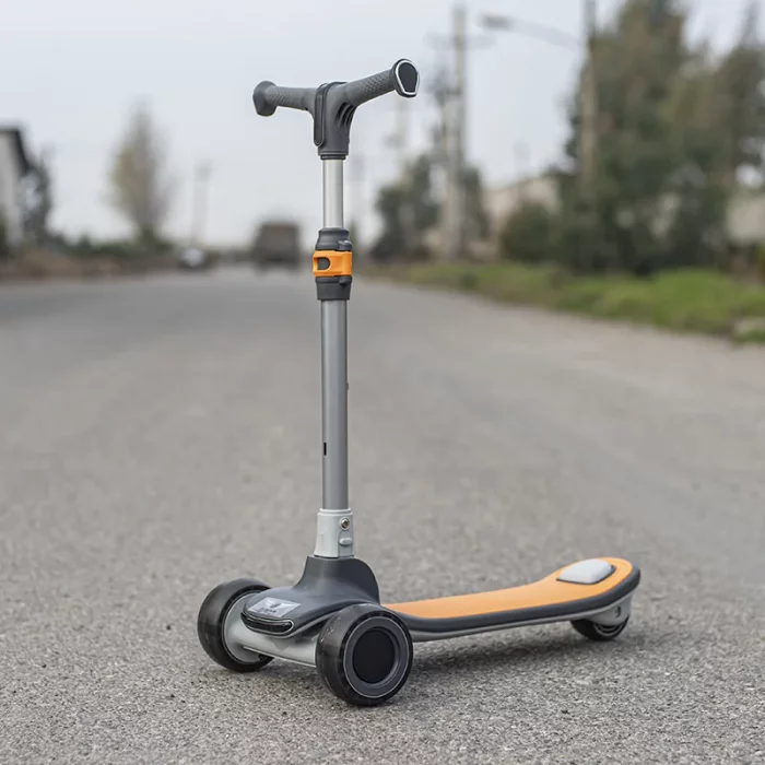 اسکوتر کودک تاشو نشیمن دار رنگ مشکی کد P/ZG612/A