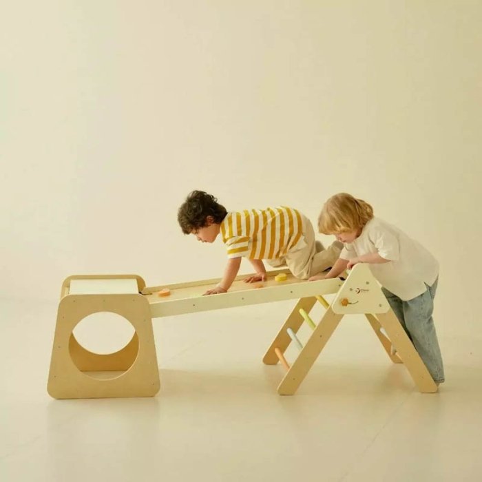 اسباب بازی نردبان مثلثی پیکلر کلاسیک ورلد classic world Foldable Children Triangle Climbing Set کد 60015