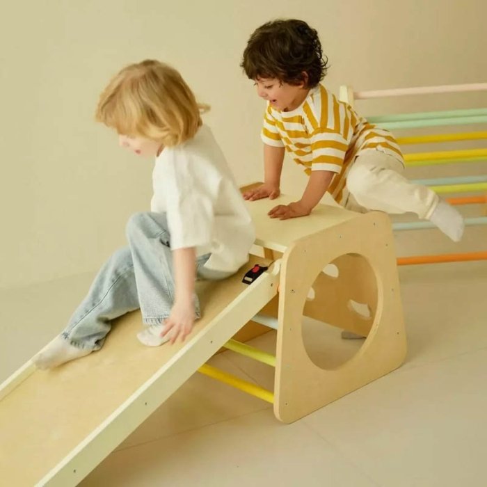 اسباب بازی نردبان مثلثی پیکلر کلاسیک ورلد classic world Foldable Children Triangle Climbing Set کد 60015