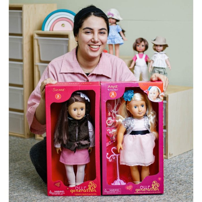 عروسک دخترانه عروسک 46 سانتیمتری Our Generation مدل Sienna کد 261600