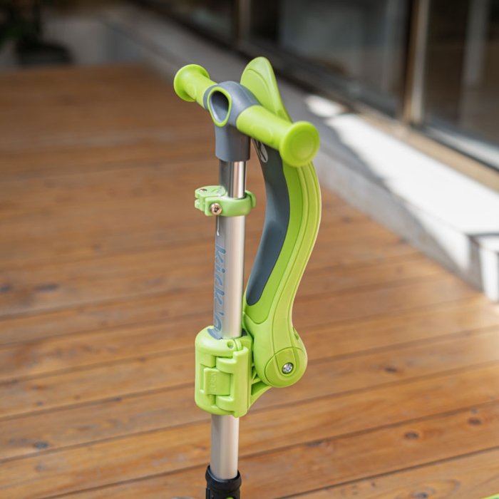 اسکوتر کودک تاشو کیک اند رول Kick and roll Scooter رنگ سبز کد P/S62in1/SA