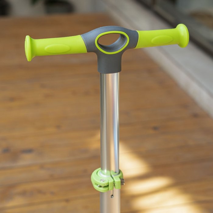 اسکوتر کودک تاشو کیک اند رول Kick and roll Scooter رنگ سبز کد P/S6/SA