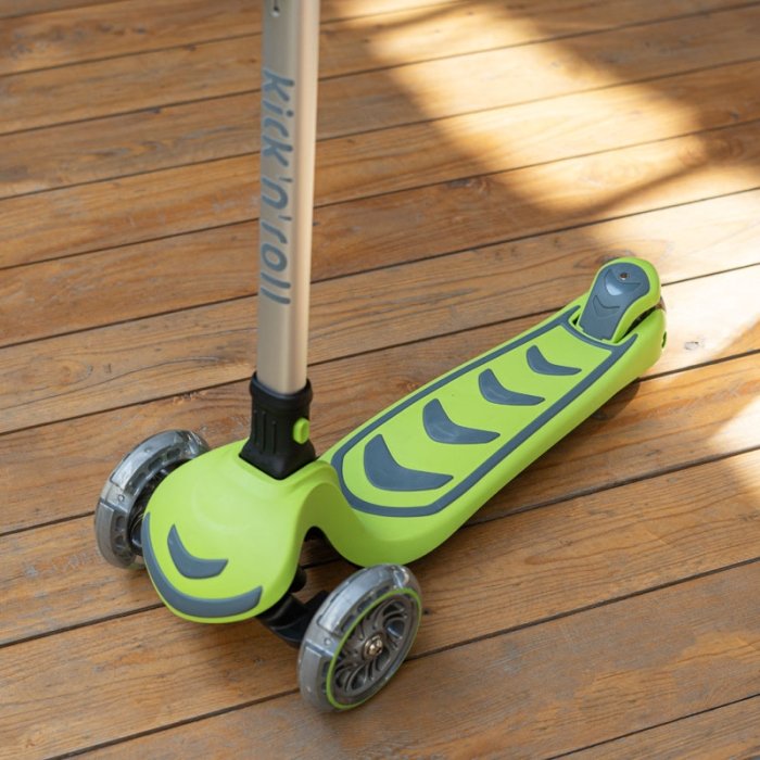 اسکوتر کودک تاشو کیک اند رول Kick and roll Scooter رنگ سبز کد P/S6/SA