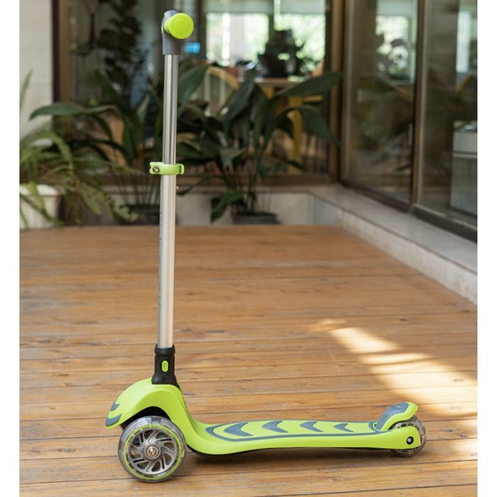 اسکوتر کودک تاشو کیک اند رول Kick and roll Scooter رنگ سبز کد P/S6/SA