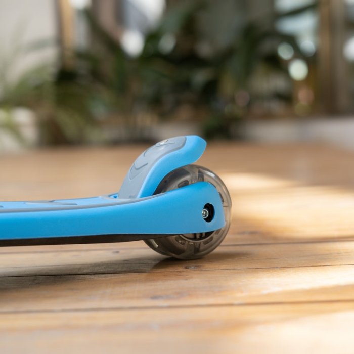 اسکوتر کودک تاشو کیک اند رول Kick and roll Scooter رنگ آبی کد P/S6/AB