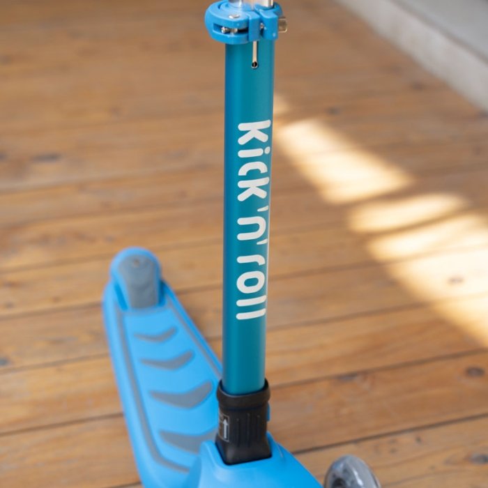 اسکوتر کودک تاشو کیک اند رول Kick and roll Scooter رنگ آبی کد P/S6/AB