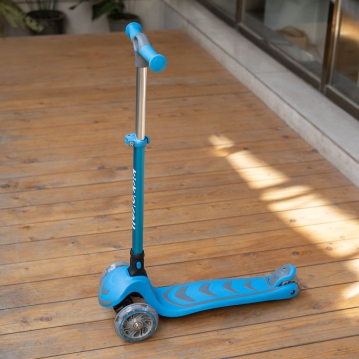 اسکوتر کودک تاشو کیک اند رول Kick and roll Scooter رنگ آبی کد P/S6/AB