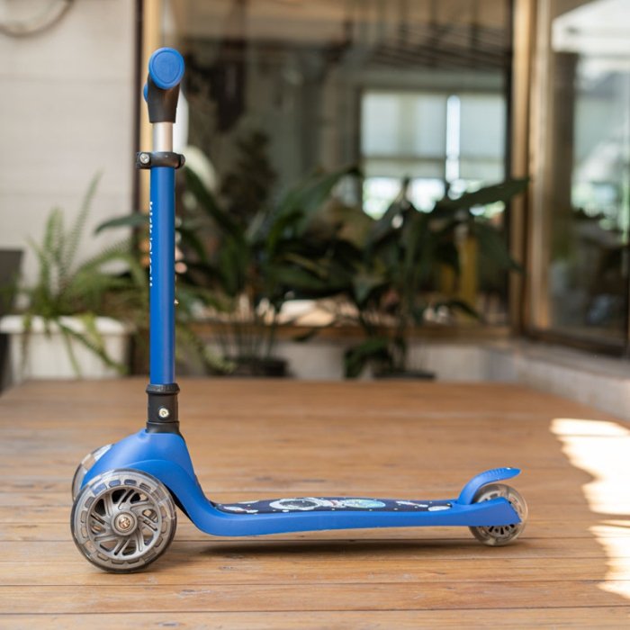 اسکوتر کودک تاشو کیک اند رول Kick and roll Scooter رنگ آبی کد P/K4/AB