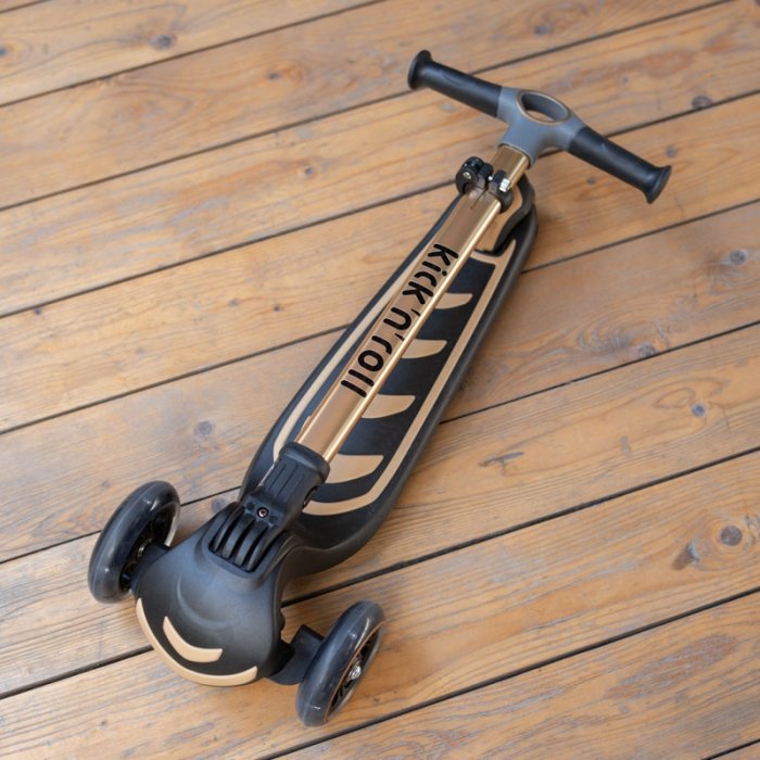 اسکوتر کودک تاشو کیک اند رول Kick and roll Scooter رنگ مشکی طلایی کد P/S6/ME