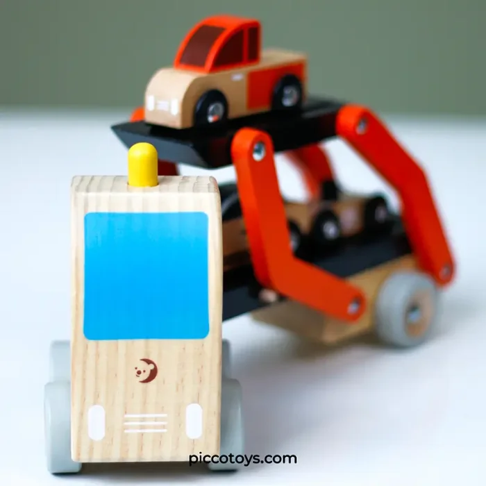 اسباب بازی کامیون حمل چوبی کلاسیک ورلد Classic World Wooden Car Transporter کد 53771