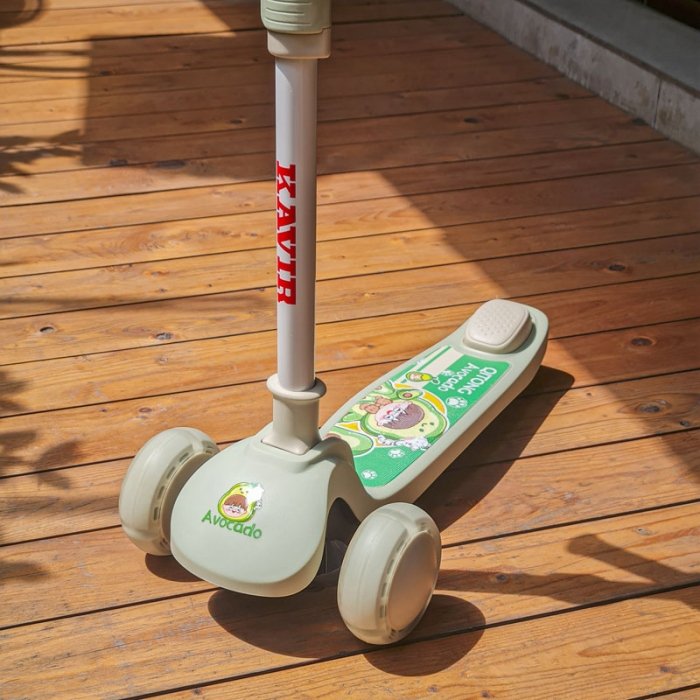 اسکوتر کودک تاشو نشیمن دار رنگ سبز کد P/QT6068/C