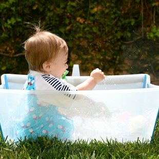 stokke-flexi-bath-as-baby-pool.jpg