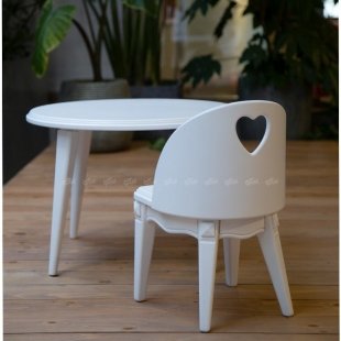 میز و صندلی سفید کودک