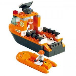 sluban-lego-first-aid-boat-image-3_1.jpg