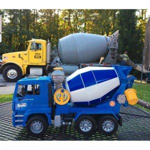 اسباب بازی میکسربتن کامیون مان bruder مدل MAN TGA Cement Mixer 03554
