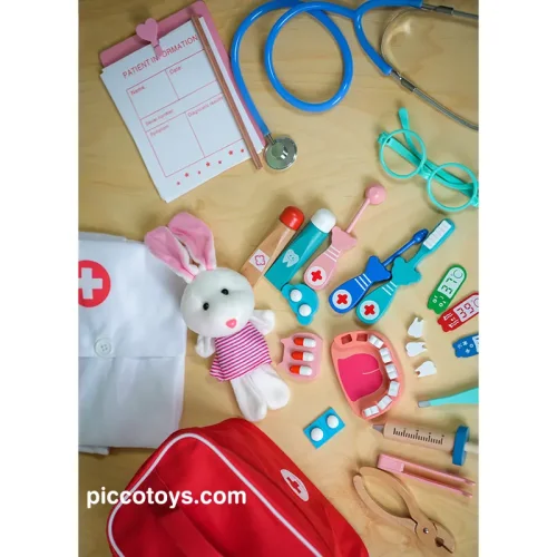 اسباب بازی دندانپزشکی چوبی با لباس سفید و عروسک کد P/3900475/B