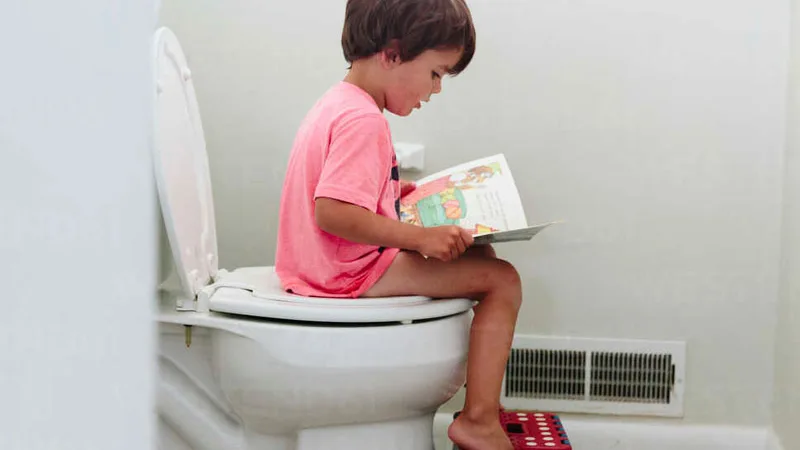 10 روش آموزش دستشویی رفتن به کودک