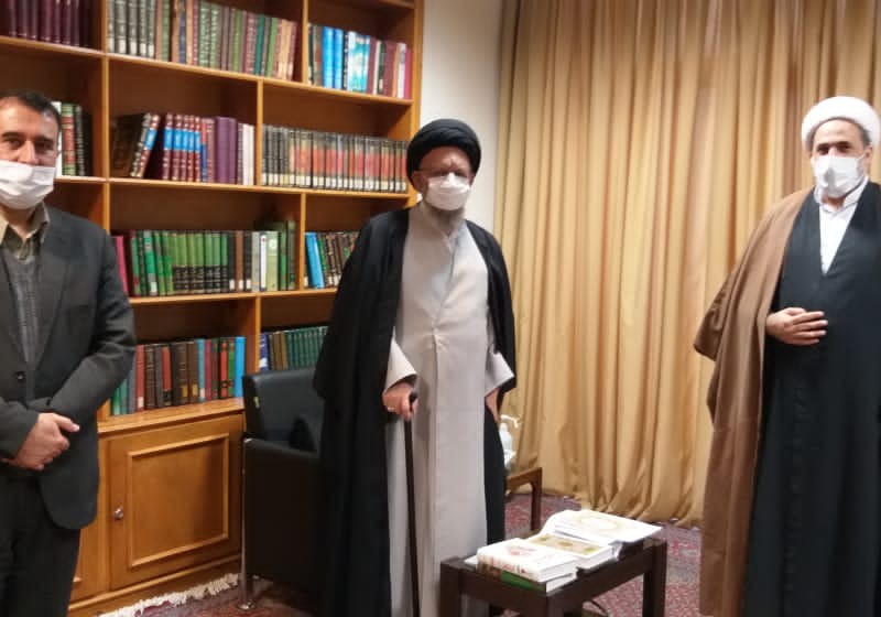 ديدار آيت الله نور مفيدی نماینده ولی فقیه در استان گلستان و مدير مرکز ترجمه ونشر المصطفی