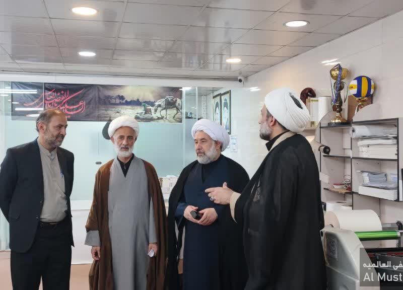 بازدید رئیس جامعةالمصطفی از انتشارات بین المللی المصطفی (ص)