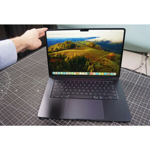 لپ تاپ 15.3 اینچی اپل مدل MacBook Air MC9J4 2024-M3-24GB RAM-512GB SSD