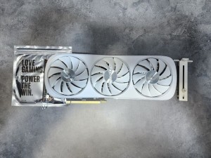 کارت گرافیک زوتک مدل RTX 4070 Ti SUPER Trinity OC White Edition 16GB (استوک)