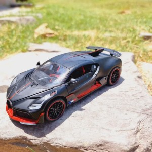 ماکت فلزی ماشین بوگاتی BUGATTI مقیاس 1:24