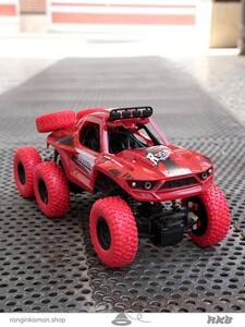 ماشین جیپ شش چرخ Six-wheeled jeep