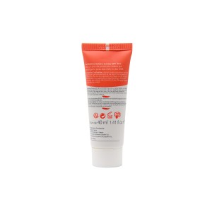 کرم ضد آفتاب پوست چرب و مختلط درماگور (SPF50)