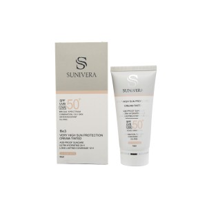 کرم ضدآفتاب پوست چرب و مختلط سانیورا (SPF50)