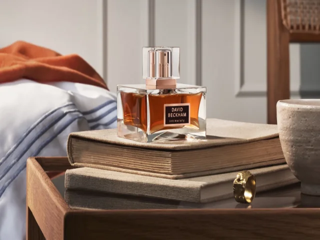 عطر و ادکلن مردانه اینتیمیتلی بکهام برند دیوید بکهام  (   DAVID BECKHAM   -  INTIMATELY BECKHAM MEN    )