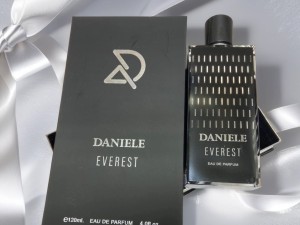 عطر و ادکلن مردانه اورست برند دنیل  (  DANIELE  -  EVEREST   )