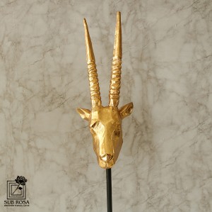 تندیس کله گوزن طلایی