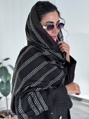 شال مشکی سوزن دوزی زنانه