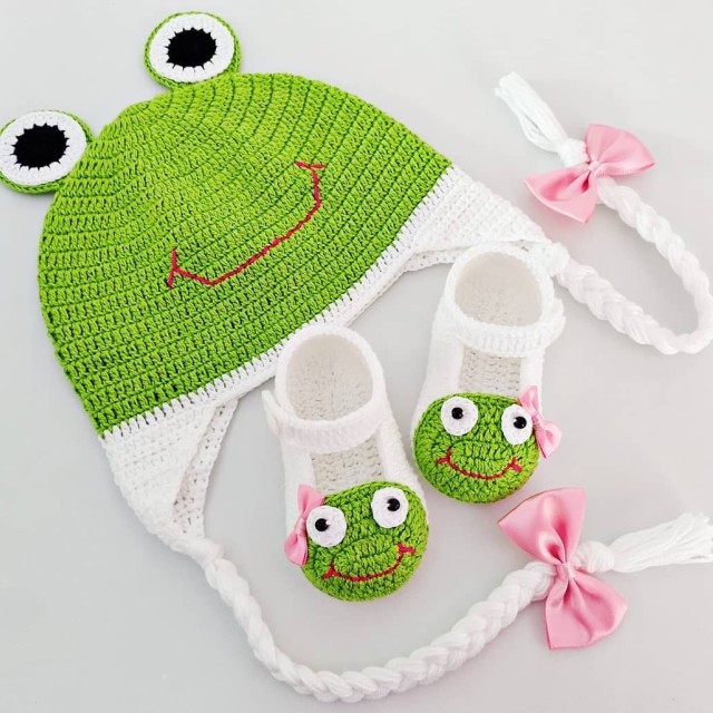 پاپوش نوزادی با کلاه مدل   1 frog