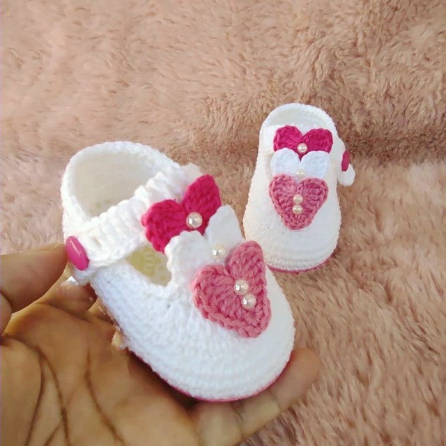 پاپوش نوزادی  دخترانه باتل مدل Heart