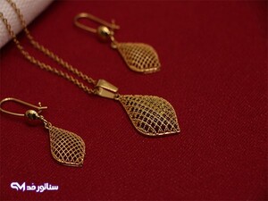 نیم ست زنانه کلاسیک طلایی N8094