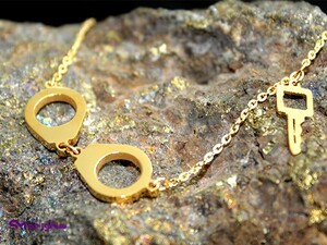 گردنبند استیل زنانه طلایی کد GZ2136