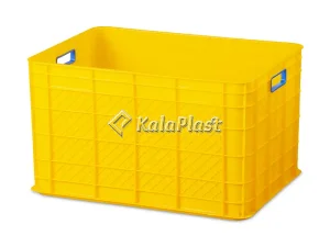 جعبه صنعتی پلاستیکی زرد کد ۸۶۰، نمای سه‌رخ با دستگیره‌های آبی