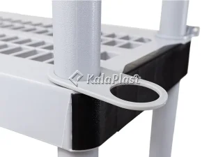 جزئیات گوشه طبقه قفسه پلاستیکی کد ۳۱۰ با پایه و سوراخ گرد کنار آن